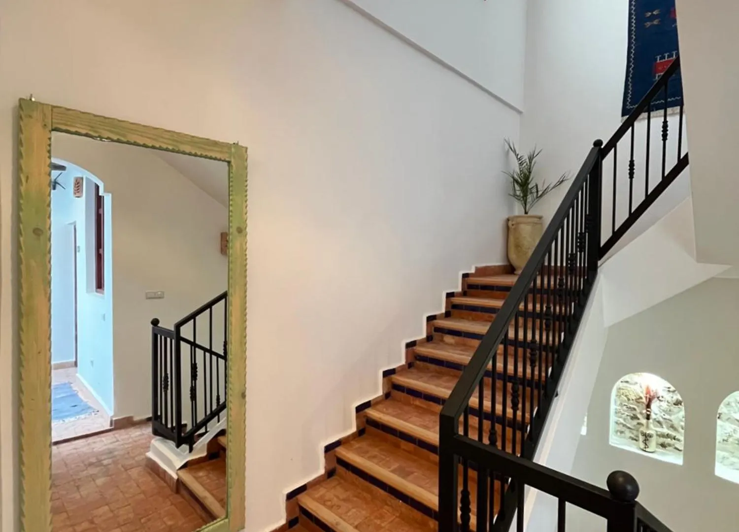 Hostel Riad Maqam 에사우이라