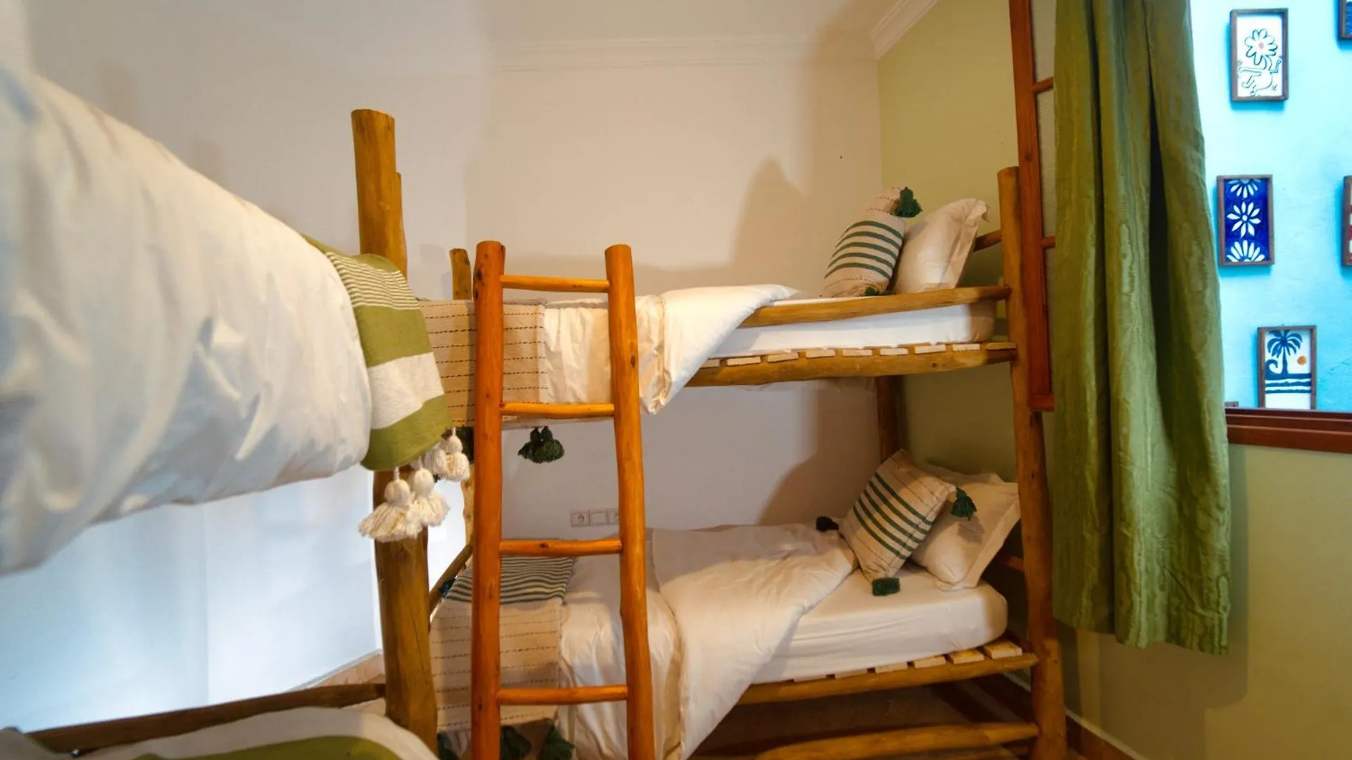 Hostel Riad Maqam 에사우이라 0*,