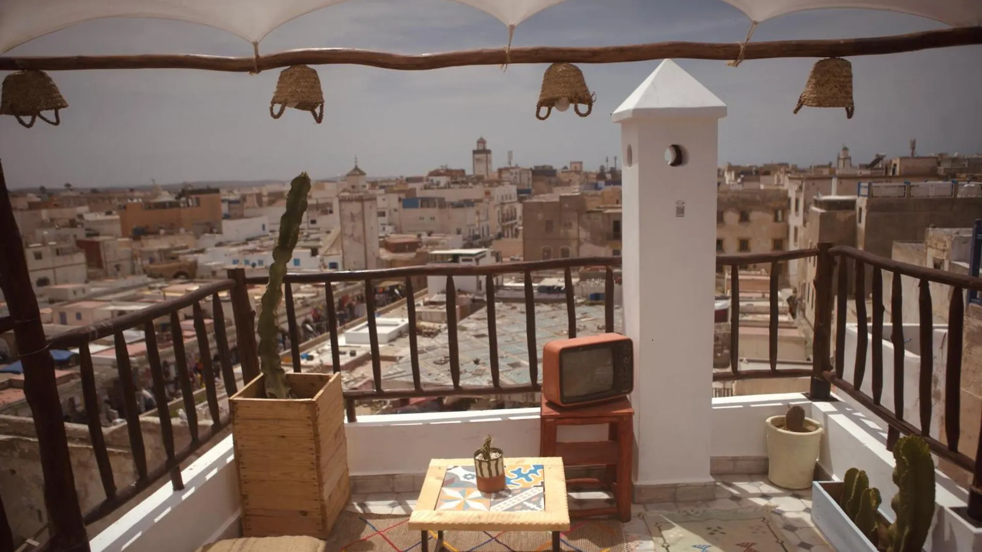 Hostel Riad Maqam 에사우이라